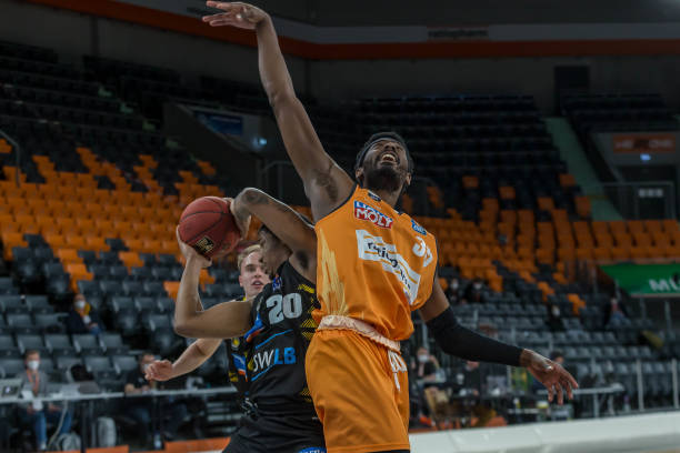 也在球员转 也在球员转